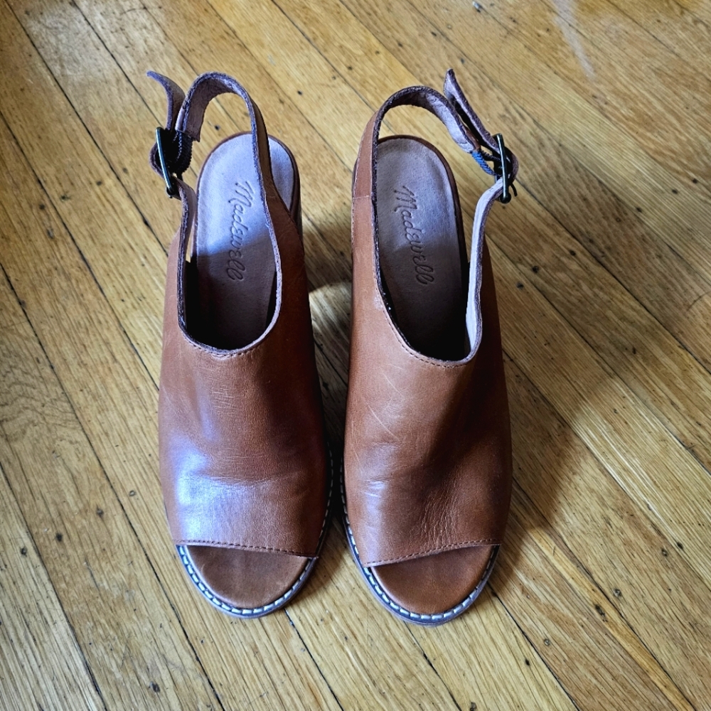Madewell stacked heel slingback sandals in English saddle size 7.5